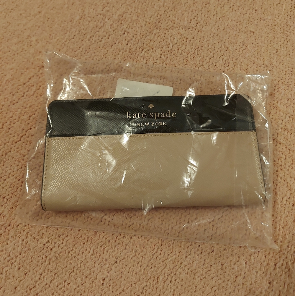 NWT 🏷 Kate Spade | Large Staci Slim Bifold Wallet